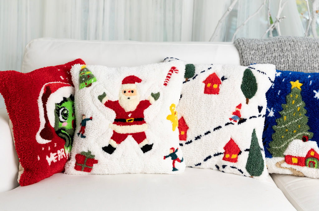 Baby Grinch Tufted Kırlent